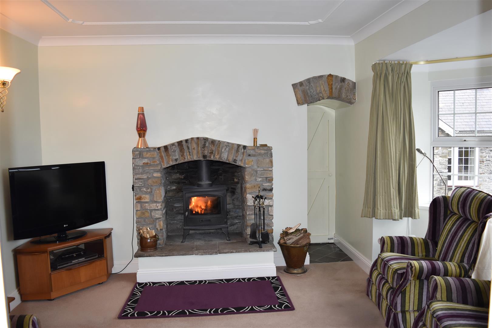 SITTING ROOM